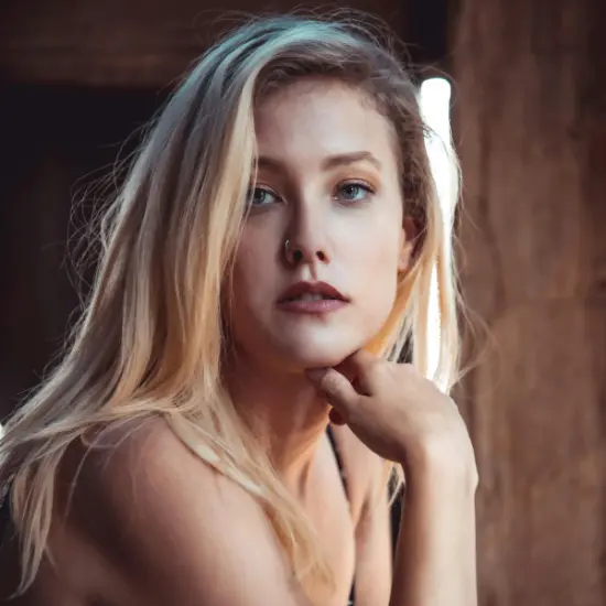 Natural makeup selection with a refined appearance